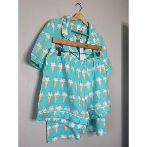 NWT Bed Head Pajamas Ice Cream Cone Print Button-Up Sleepwear Blue Size: Large - Picture 2 of 6